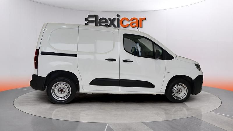 Usado Citroën Berlingo Live 102 CV (75 kW) 2021 Blanco Monovolumen
