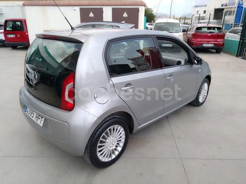 Usado VW up! high up! 60 CV (44 kW) 2013 Gris / plata Utilitario