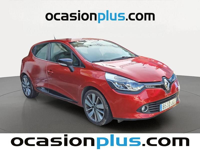 Usado Renault Clio IV Dynamique 90 CV (66 kW) 2015 Rojo Utilitario