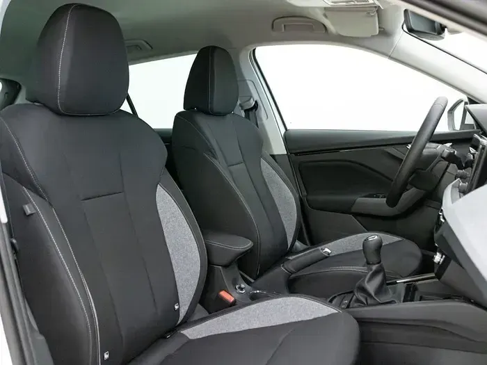 Usado Skoda Kamiq Selection 115 CV (84 kW) 2025 Azul SUV