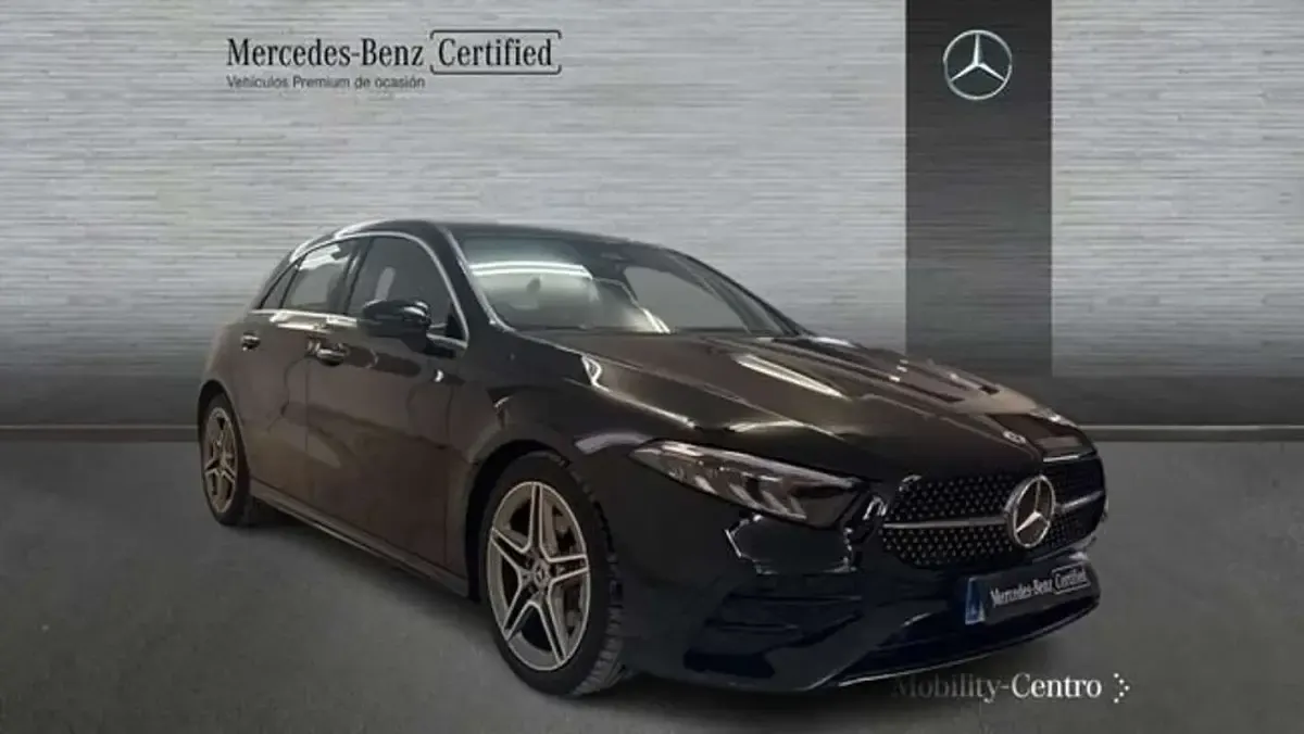 Usado Mercedes A180 109 CV (80 kW) 2024 Negro Utilitario