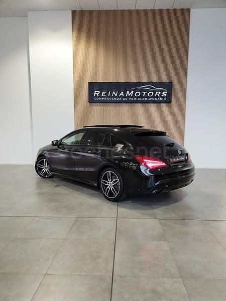 Usado Mercedes CLA200 Shooting Brake 156 CV (114 kW) 2019 Negro Familiar