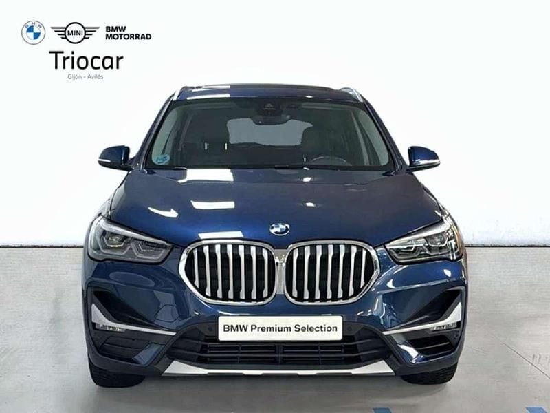 Begagnad BMW X1 Executive 184 HK (135 kW) 2022 Blå SUV