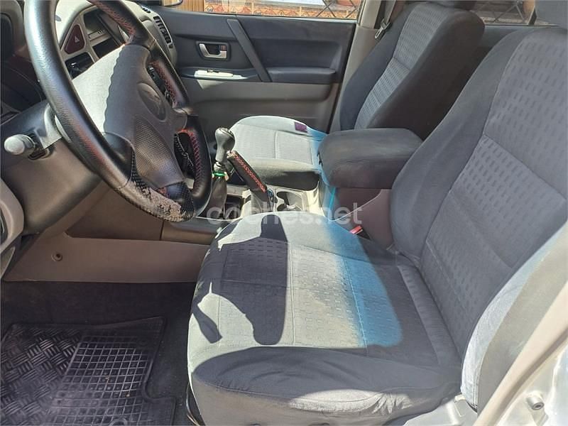 Usado Mitsubishi Montero 160 CV (117 kW) 2004 Gris / plata SUV