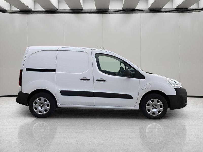 Usado Peugeot Partner 49 kW (67 CV) 2018 Blanco Monovolumen