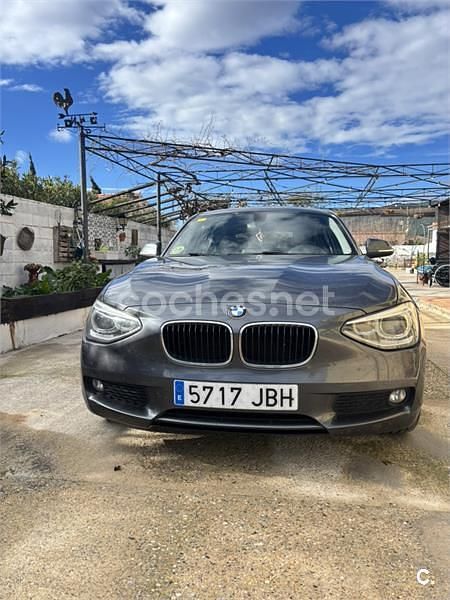 Usado BMW 116 Comfort Edition 116 CV (85 kW) 2015 Gris / plata Utilitario