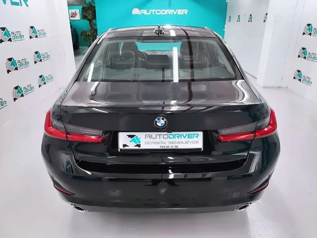 Usado BMW 320 Advantage 190 CV (139 kW) 2021 Negro Berlina