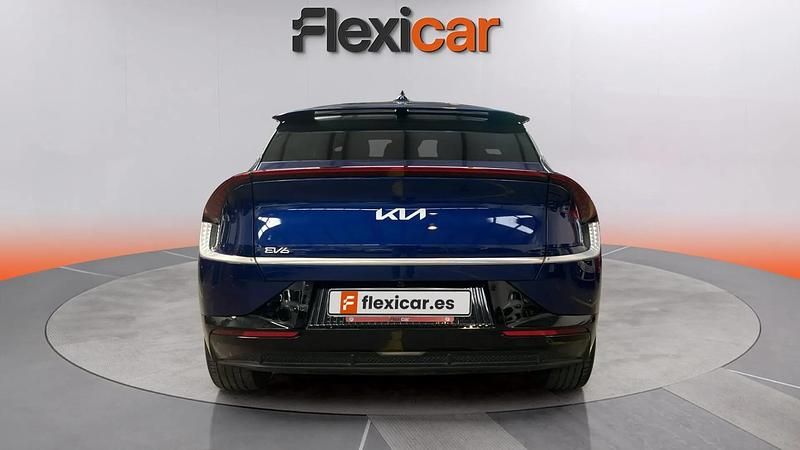 Usado Kia EV6 Air 125 kW (170 HP) 2023 Azul SUV