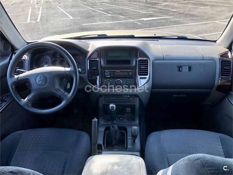 Usado Mitsubishi Montero 165 CV (121 kW) 2000 Beige SUV