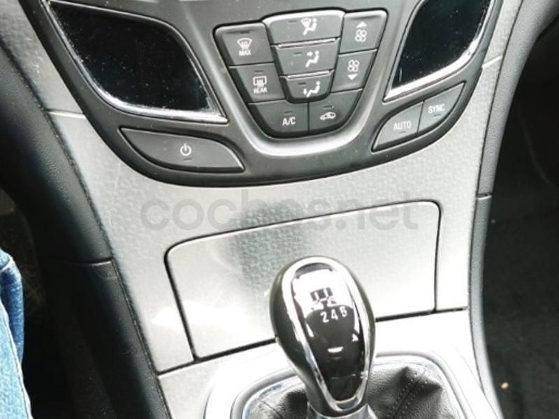 Usado Opel Insignia Business 120 CV (88 kW) 2016 Gris / plata Berlina