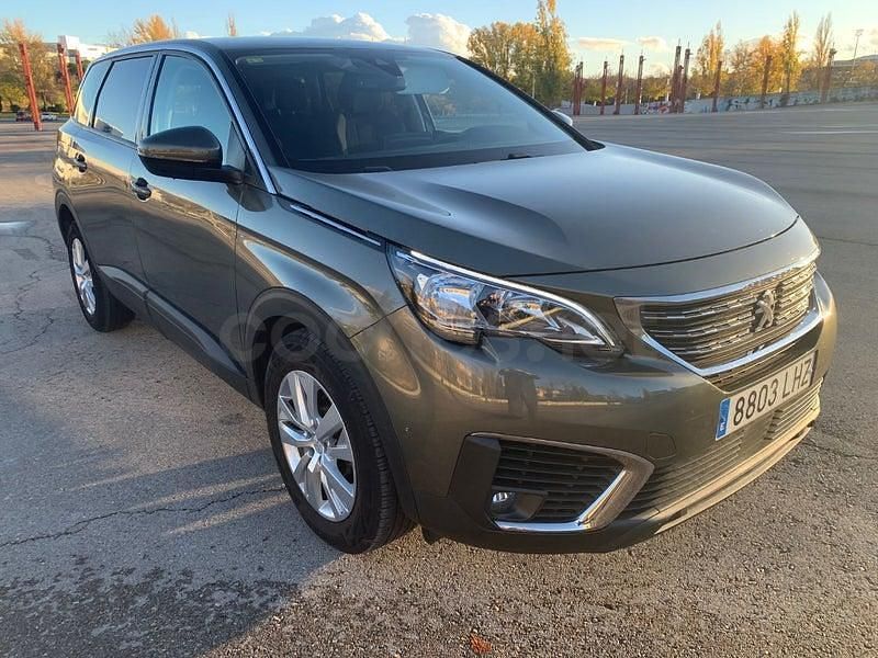 Usado Peugeot 5008 Active 130 CV (95 kW) 2020 Gris / plata SUV