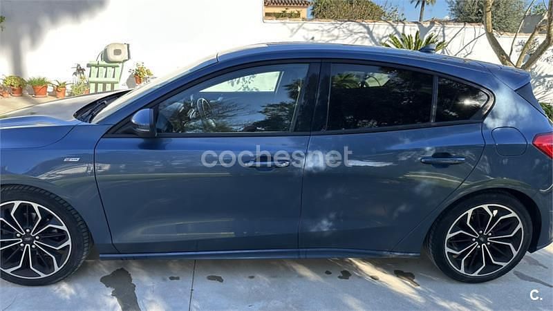 Käytetty Ford Focus ST-Line 120 HP (88 kW) 2018 Harmaa Sedan