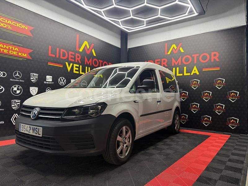 Blanco Usado 2018 VW Caddy Trendline Monovolumen | 17.890 € (Un poco caro) - Imagen 1/4