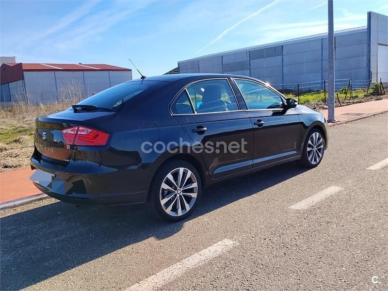 Usado Seat Toledo Style 115 CV (84 kW) 2016 Negro Berlina