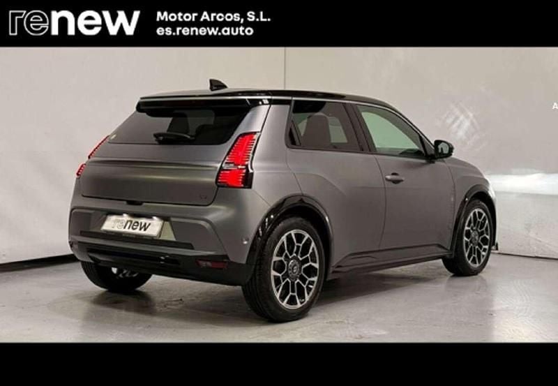 Usado Renault Megane E-Tech 110 kW (150 CV) 2025 Gris Utilitario