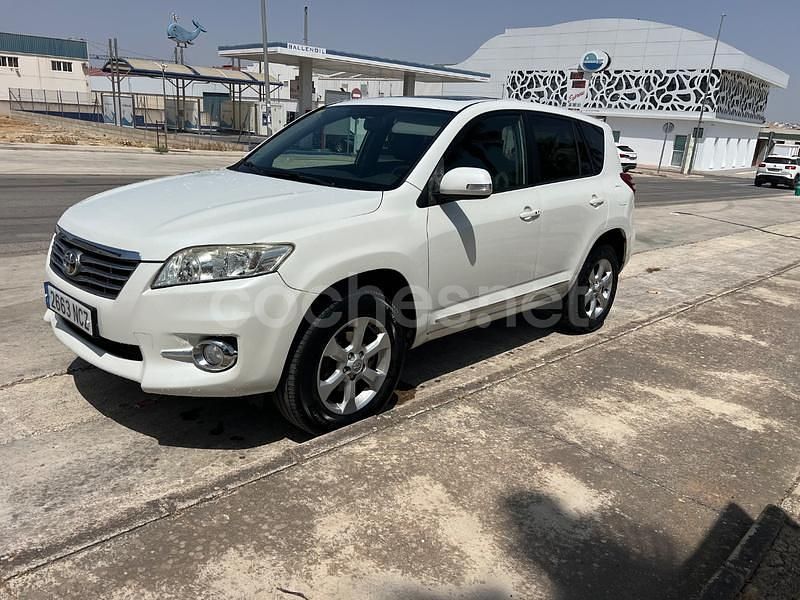 Blanco Usado 2011 Toyota RAV4 Active SUV | 11.990 € (Precio justo) - Imagen 1/4