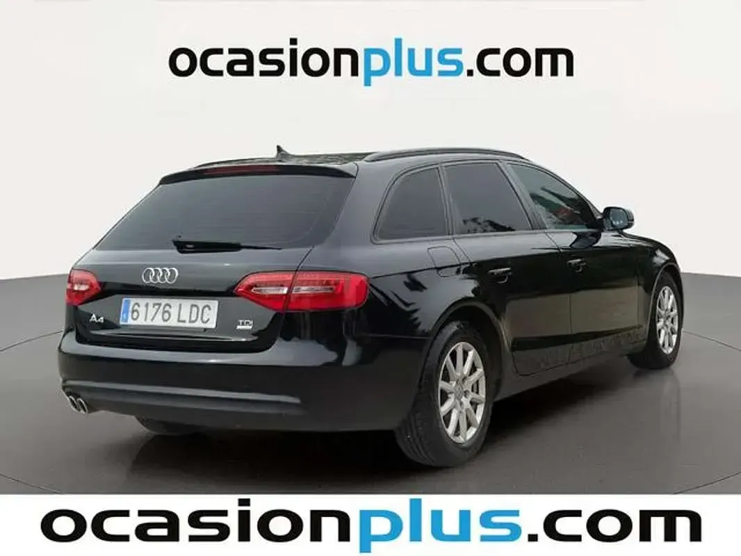 Usado Audi A4 136 CV (100 kW) 2015 Negro Familiar