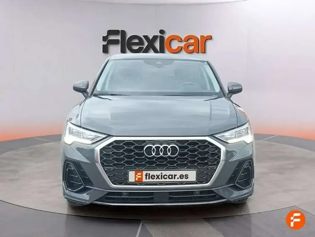 Używany Audi Q3 Advanced 150 KM (110 kW) 2023 Szary SUV