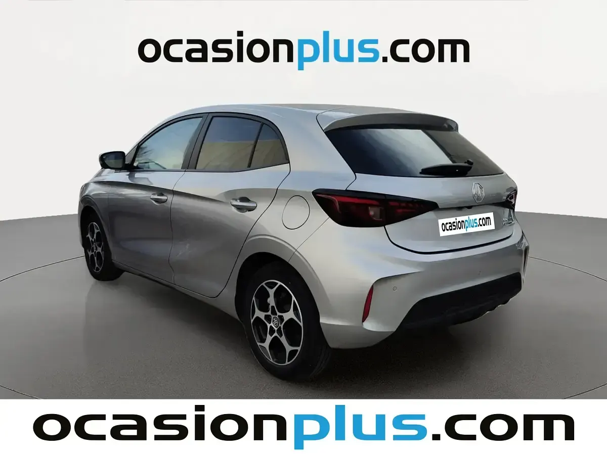 Używany MG MG3 Luxury 195 KM (143 kW) 2024 Biały Hatchback