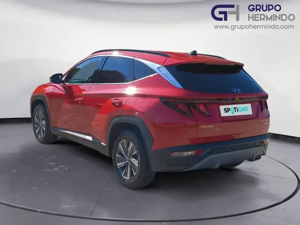 Usado Hyundai Tucson 136 CV (100 kW) 2023 Rojo SUV