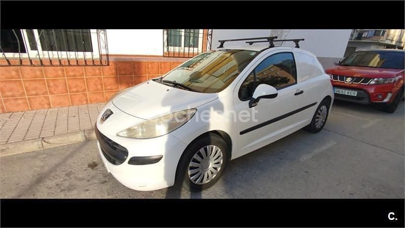 Usado Peugeot 207 70 CV (51 kW) 2010 Blanco Berlina