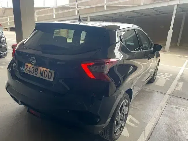 Usado Nissan Micra Acenta 92 CV (67 kW) 2022 Negro Utilitario