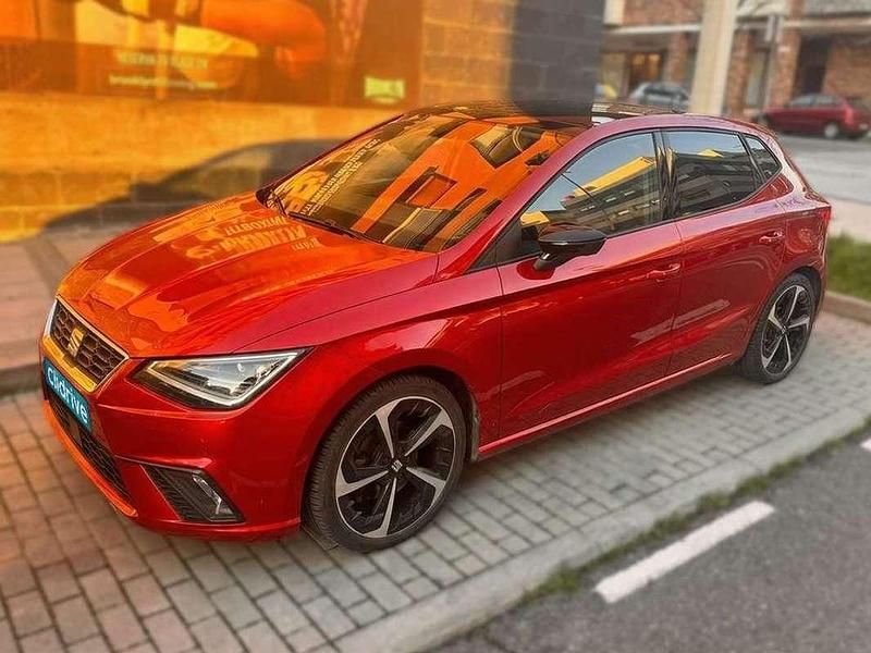 Usado Seat Ibiza FR 110 CV (80 kW) 2023 Rojo Utilitario