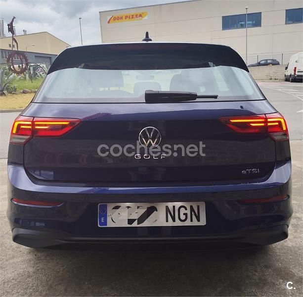 Brugt VW Golf VIII Life 110 HK (80 kW) 2022 Blå Sedan