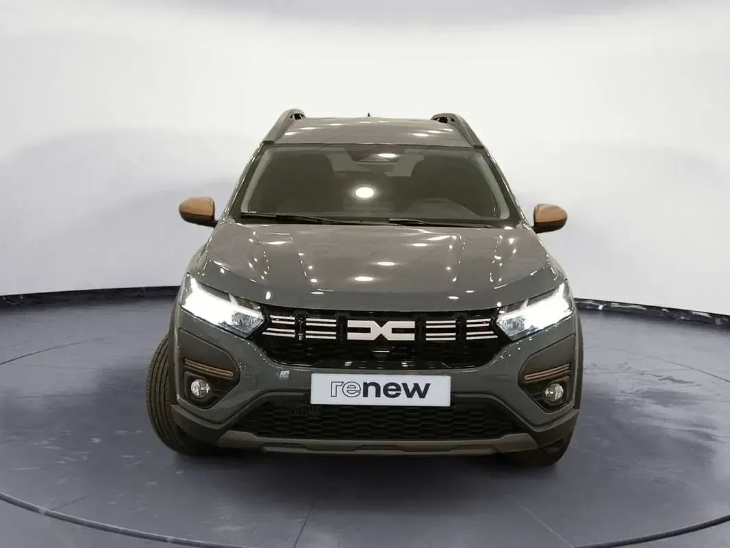 Usado Dacia Jogger Extreme 110 CV (80 kW) 2025 Gris Monovolumen