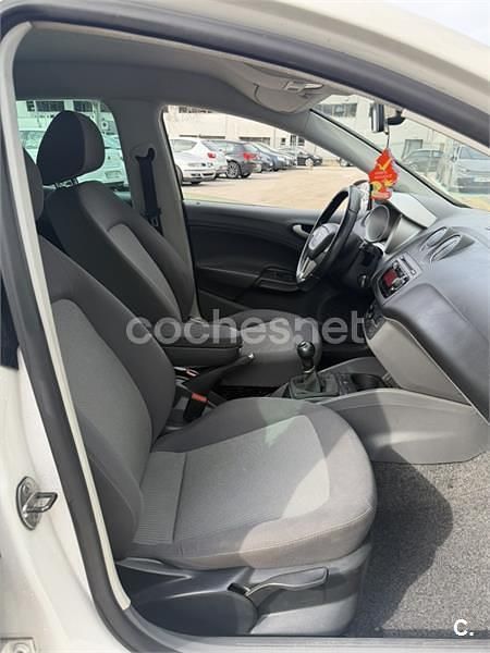 Usado Seat Ibiza Ecomotive 75 HP (55 kW) 2013 Branco Sedan