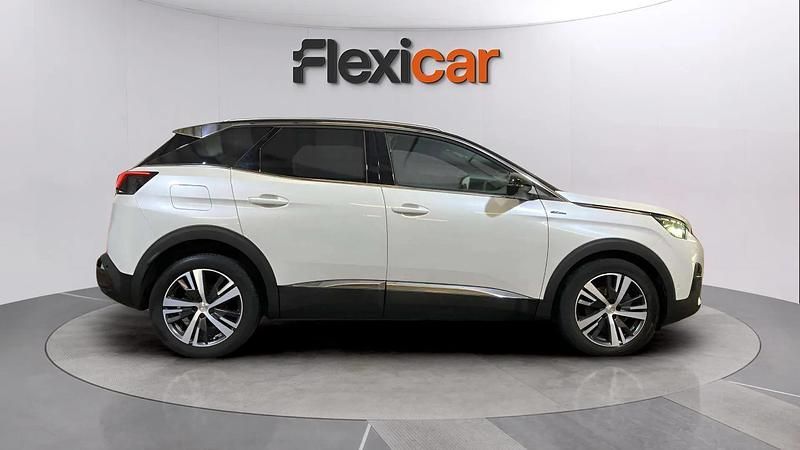 Usado Peugeot 3008 Allure 131 CV (96 kW) 2017 Blanco Monovolumen