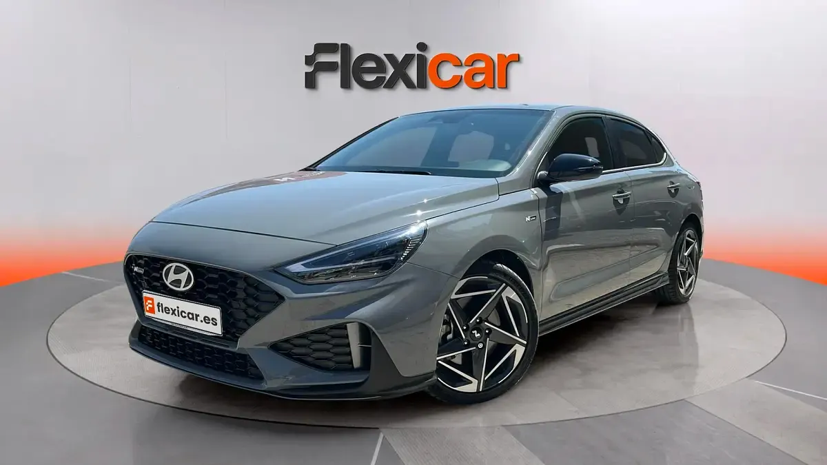 Usado Hyundai i30 N Line 140 CV (102 kW) 2025 Gris Berlina