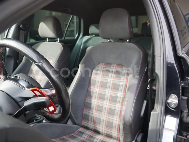 Usado VW Golf GTI 230 CV (169 kW) 2013 Negro Berlina