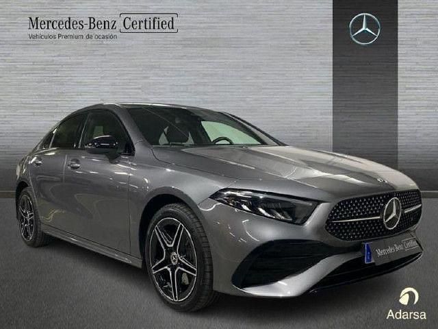Usado Mercedes A250 218 CV (160 kW) 2024 Gris montaña Berlina