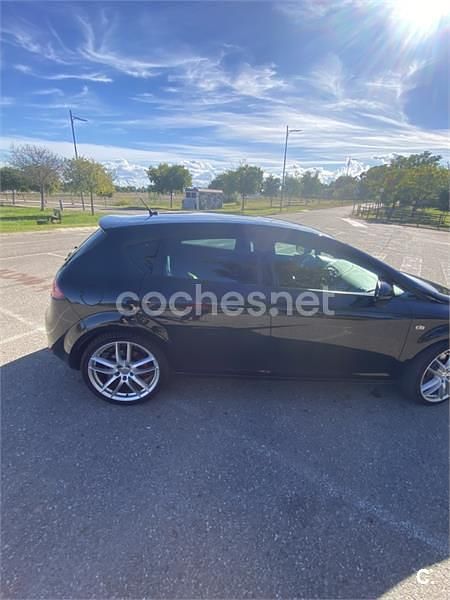 Usado Cupra Leon 265 CV (194 kW) 2012 Negro Berlina