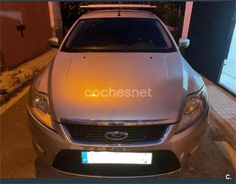 Usado Ford Mondeo Titanium X 140 CV (102 kW) 2008 Gris / plata Familiar