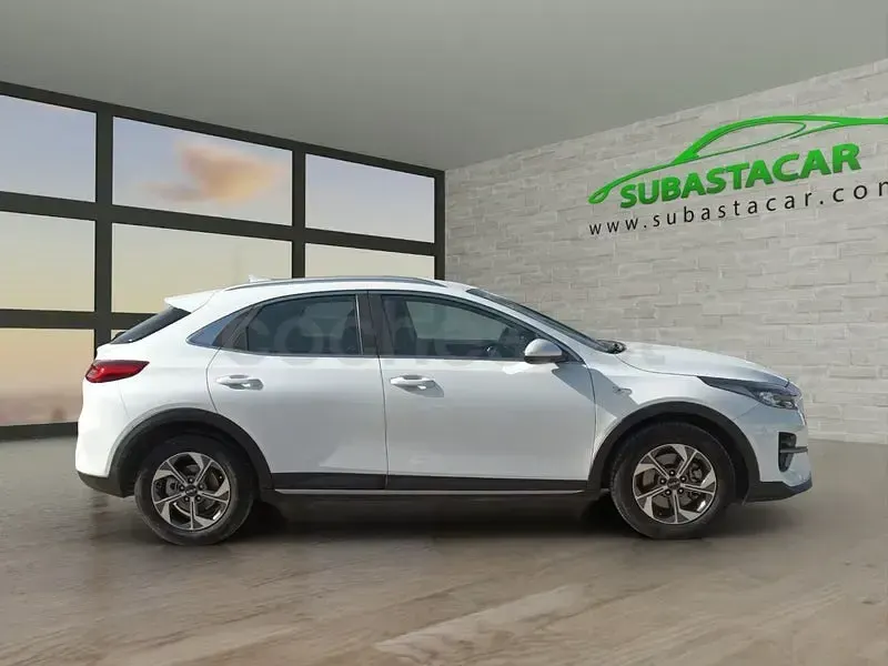 Usado Kia XCeed 120 CV (88 kW) 2022 Blanco SUV