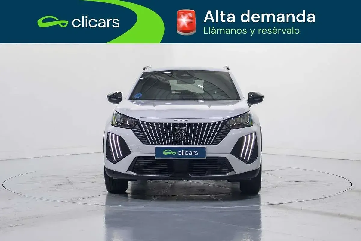 Usado Peugeot e-2008 Allure 114 kW (156 CV) 2025 Blanco SUV