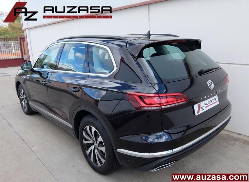 Usado VW Touareg Elegance 231 CV (169 kW) 2021 Negro SUV