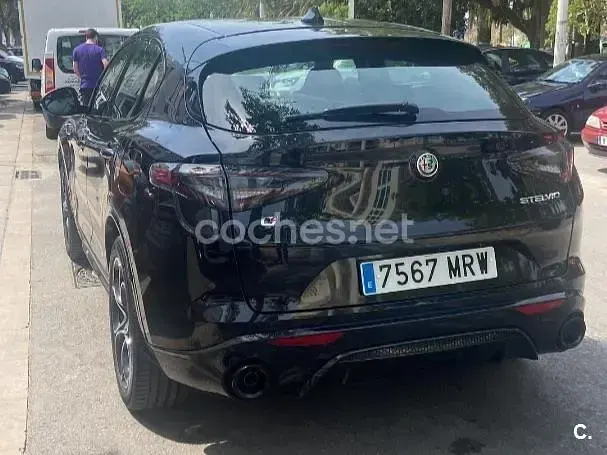 Usado Alfa Romeo Stelvio Veloce 210 CV (154 kW) 2024 Negro SUV
