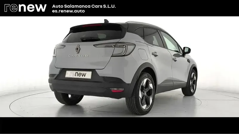 Usado Renault Captur Techno 100 CV (73 kW) 2025 Gris SUV