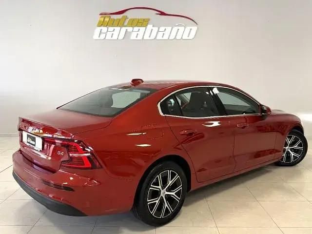 Begagnad Volvo S60 Core 197 HK (144 kW) 2023 Röd Sedan