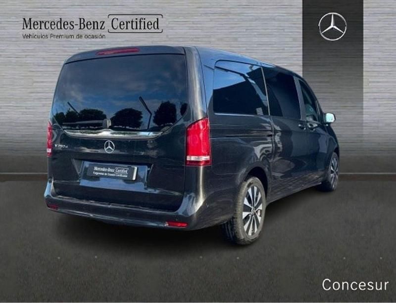 Usado Mercedes V250 190 CV (139 kW) 2023 Gris / plata Monovolumen