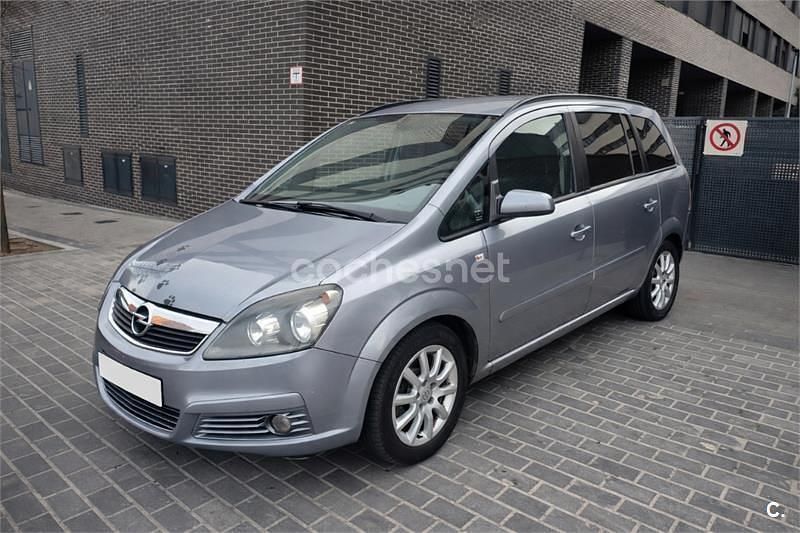 Usado Opel Zafira Cosmo 120 CV (88 kW) 2007 Gris / plata Monovolumen