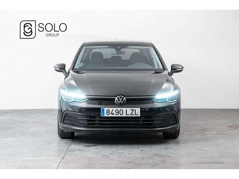 Usado VW Golf VIII Life 110 CV (80 kW) 2022 Negro Utilitario