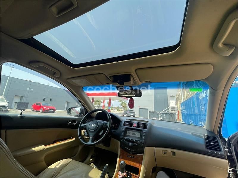 Usado Honda Accord Executive 140 CV (102 kW) 2007 Negro Berlina