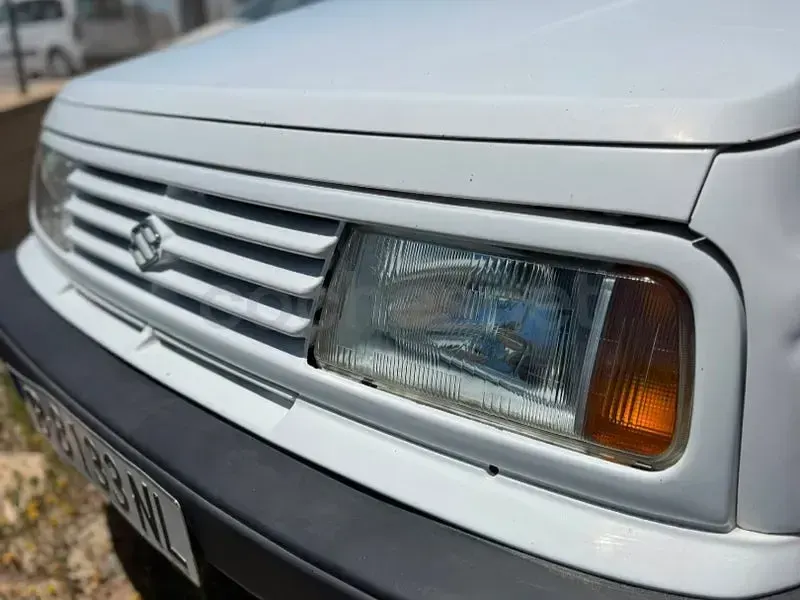 Usado Suzuki Vitara 81 CV (59 kW) 1993 Blanco Familiar