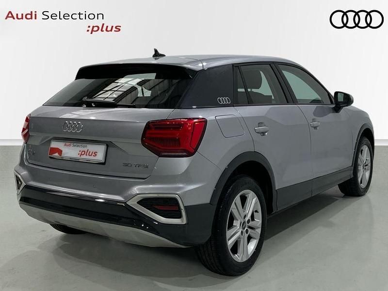 Usado Audi Q2 Advanced Plus 110 CV (80 kW) 2022 Gris SUV