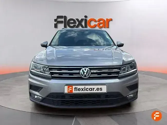 Usado VW Tiguan Edition 125 CV (91 kW) 2017 Gris SUV