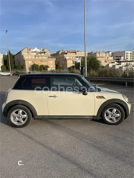 Usado Mini ONE 90 CV (66 kW) 2007 Beige Utilitario